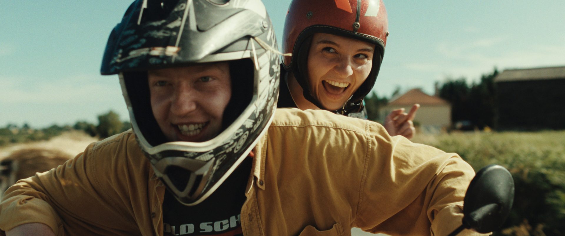 01_MOTO BARRAGE